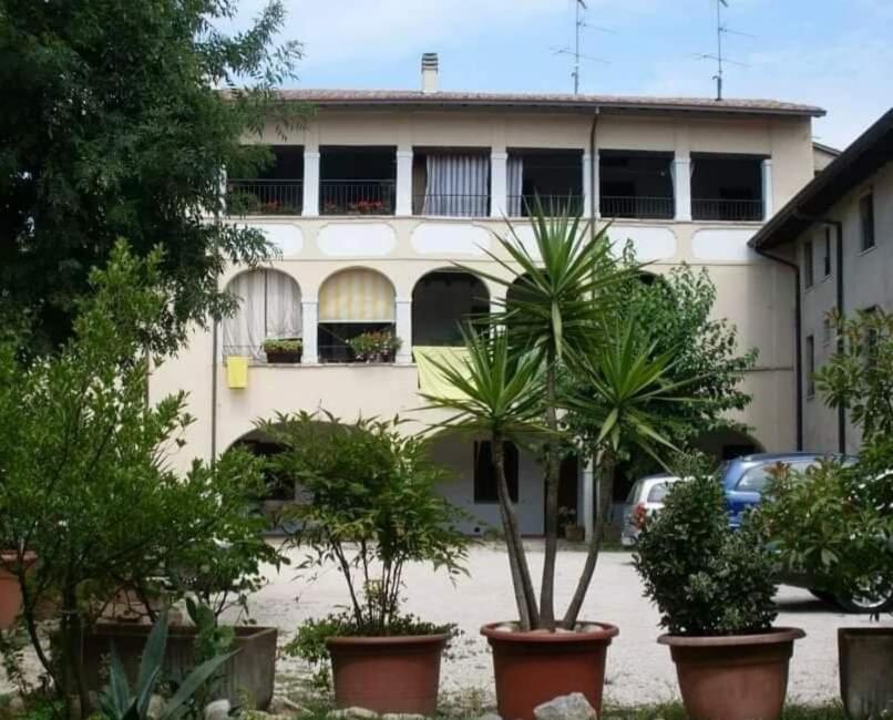 Antico Convento Daire Moniga del Garda Dış mekan fotoğraf